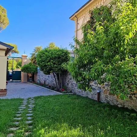 Serra Di Mare Casa Con Giardino Feriehus