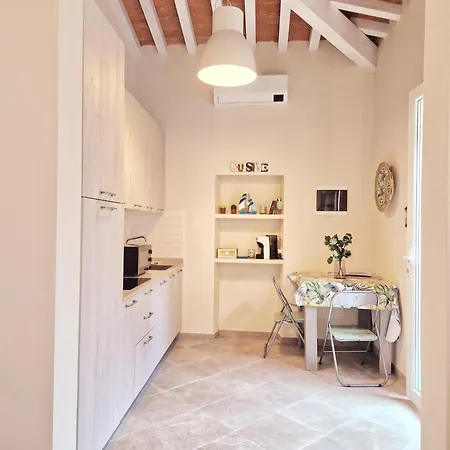 Feriehus Serra Di Mare Casa Con Giardino Livorno